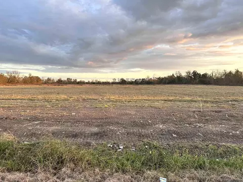 lot Apt 5-a La Hwy 22, Darrow, LA 70725