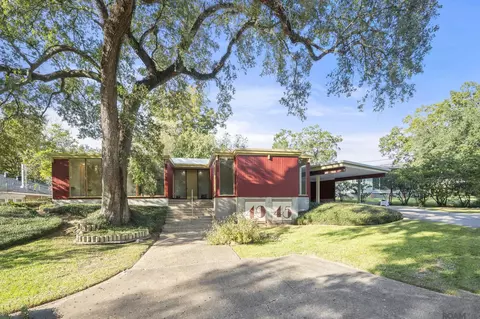 4945 Newcomb Dr, Baton Rouge, LA 70808