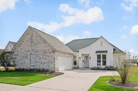 39215 Canopy Ct, Gonzales, LA 70737