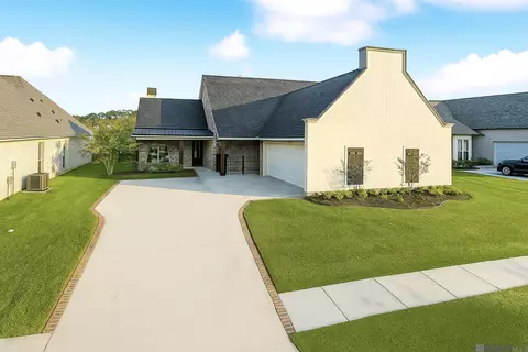 21478 Yellowfin Dr, Springfield, LA 70462