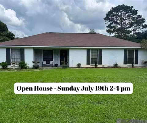 5624 Deanne Marie Dr, Zachary, LA 70791