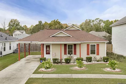 1033 S Darla Ave, Gonzales, LA 70737