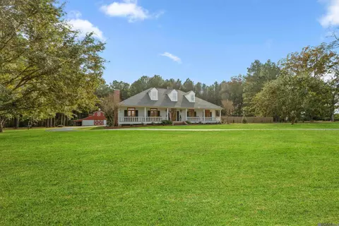 979 Thompson Rd, Slaughter, LA 70777