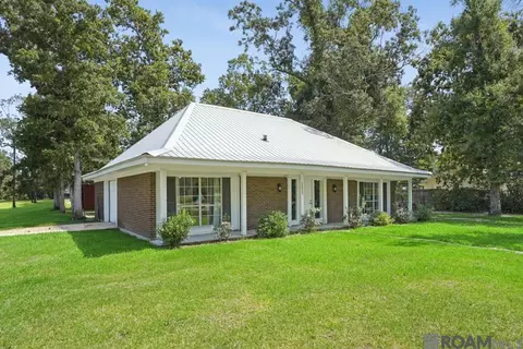 20005 Oakwood Dr, Ponchatoula, LA 70454