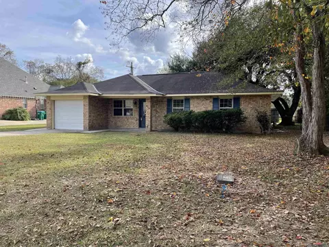 917 Montgomery Ave, Denham Springs, LA 70726