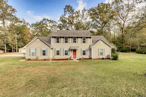 9839 Byrnes Rd, Saint Francisville, LA 70775
