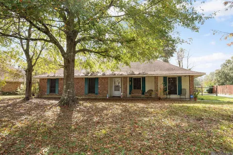 10525 Carmel Dr, Baton Rouge, LA 70818