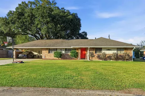 9933 Coronado Dr, Baton Rouge, LA 70815