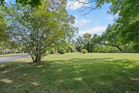 7122 Highland, Baton Rouge, LA 70808