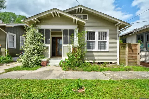 647 Bungalow Ln, Baton Rouge, LA 70802
