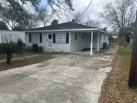 57734 Grove Rd, Plaquemine, LA 70764
