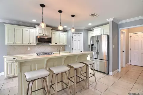 Kitchen - 13009 Robin Dr, Walker, LA 70785 photo 2 of 5