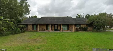 1212 Grand Point Ave, Breaux Bridge, LA 70517