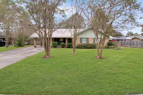 9945 Cal Rd, Baton Rouge, LA 70809