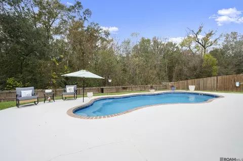 Exterior - 12331 Oak Fields Dr, Geismar, LA 70734 photo 5 of 13