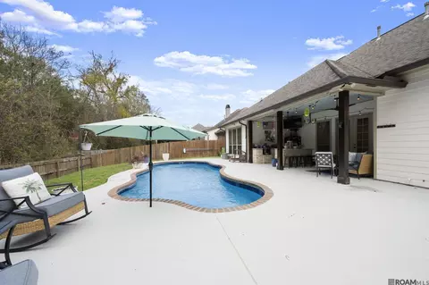 Exterior - 12331 Oak Fields Dr, Geismar, LA 70734 photo 4 of 13