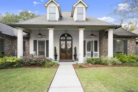 12331 Oak Fields Dr, Geismar, LA 70734