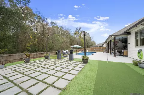Exterior - 12331 Oak Fields Dr, Geismar, LA 70734 photo 1 of 13