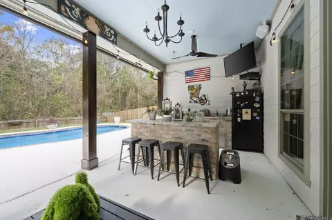 Exterior - 12331 Oak Fields Dr, Geismar, LA 70734 photo 7 of 13