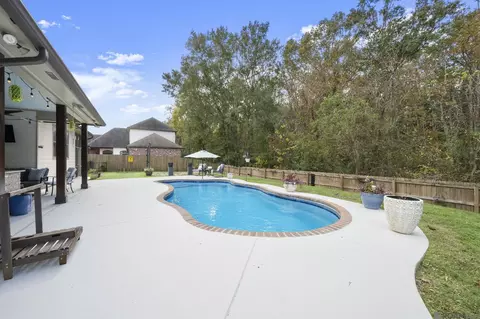 Exterior - 12331 Oak Fields Dr, Geismar, LA 70734 photo 9 of 13