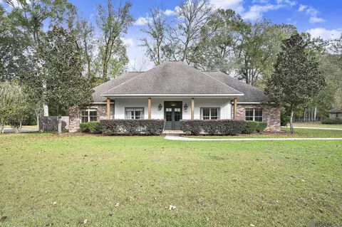 10291 Old Field Rd, Saint Francisville, LA 70775
