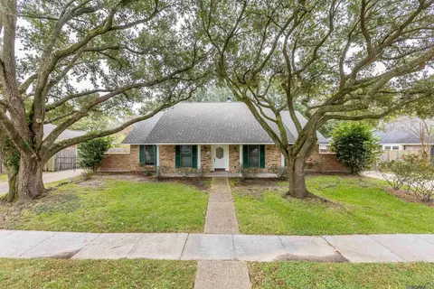6035 Shakespeare Dr, Baton Rouge, LA 70817