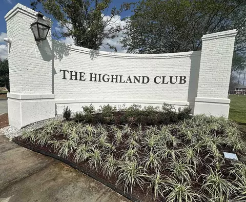 9504 Country Lake Dr, Baton Rouge, LA 70817