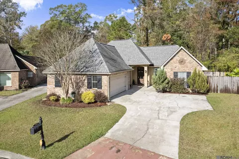 9009 Willow Point Dr, Denham Springs, LA 70726