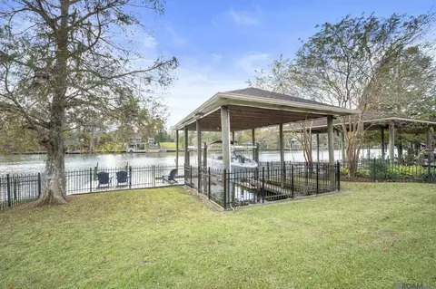 21179 Waterfront East Dr, Maurepas, LA 70449