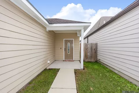 502 S Iberville Ave, Gonzales, LA 70737