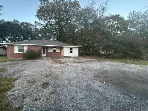 5245 Groom Rd, Baker, LA 70714