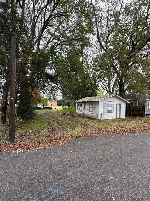 704 St Mary St, New Roads, LA 70760