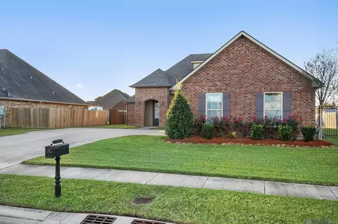 Exterior - 6532 Union Dr, Addis, LA 70710 photo 4 of 8