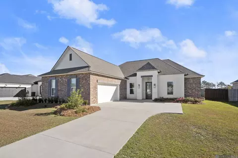 10233 Oak Colony Blvd, Baton Rouge, LA 70817