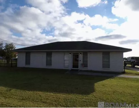 13207 Palm St, Vacherie, LA 70090