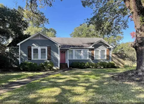 208 Bellewood Dr, Baton Rouge, LA 70806