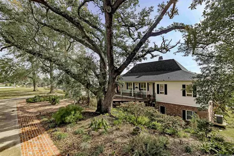 2043 False River Dr, New Roads, LA 70760