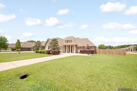 20211 Long Lake Dr, Hammond, LA 70403