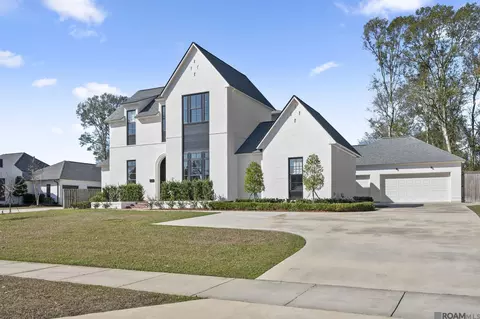 8228 Oakridge Dr, Baton Rouge, LA 70810