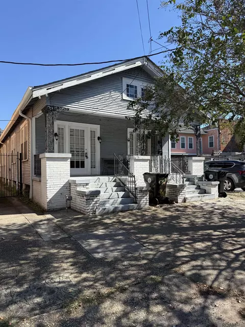 1127-29 St Andrew, New Orleans, LA 70130