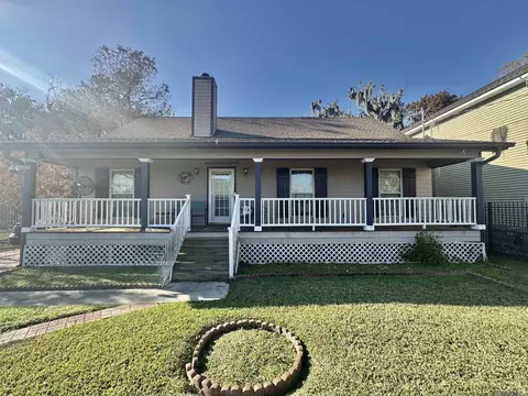 115 Lakeview St, Pierre Part, LA 70339