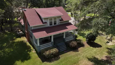 111 Lilly Scott Dr, Pineville, LA 71360