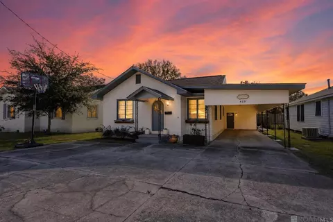 423 Avenue E, Port Allen, LA 70767