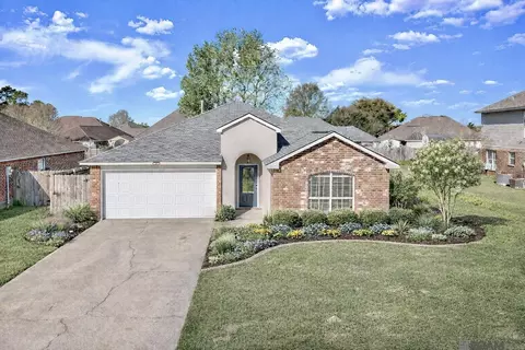 36001 Portsmouth Dr, Denham Springs, LA 70706