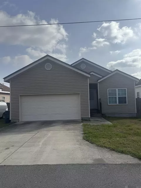 2077 Ravier Ln, Saint Gabriel, LA 70776