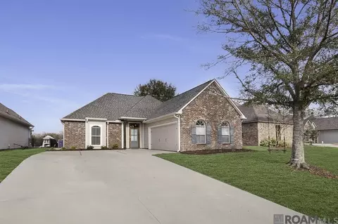 12258 River Highlands, Saint Amant, LA 70774