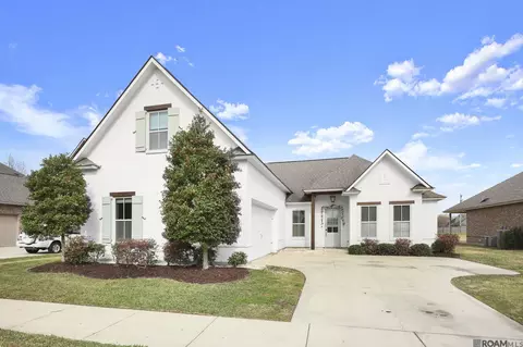 1863 Royal Aberdeen Ave, Zachary, LA 70791