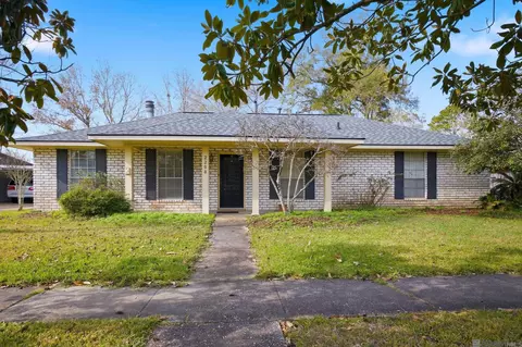 2208 Sprucewood Dr, Baton Rouge, LA 70816