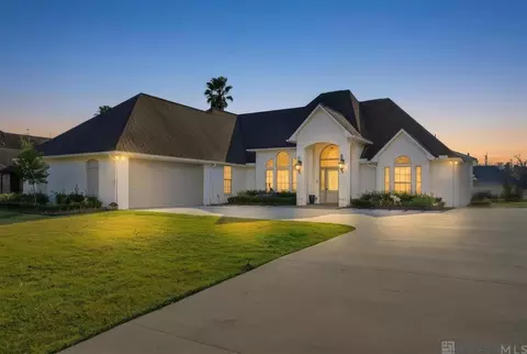 11867 Home Port Dr, Maurepas, LA 70449