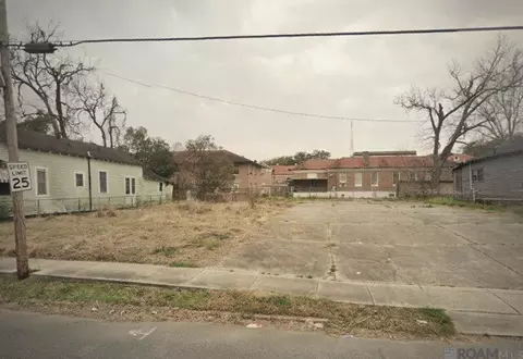 558 Eddie Robinson Sr Dr, Baton Rouge, LA 70802